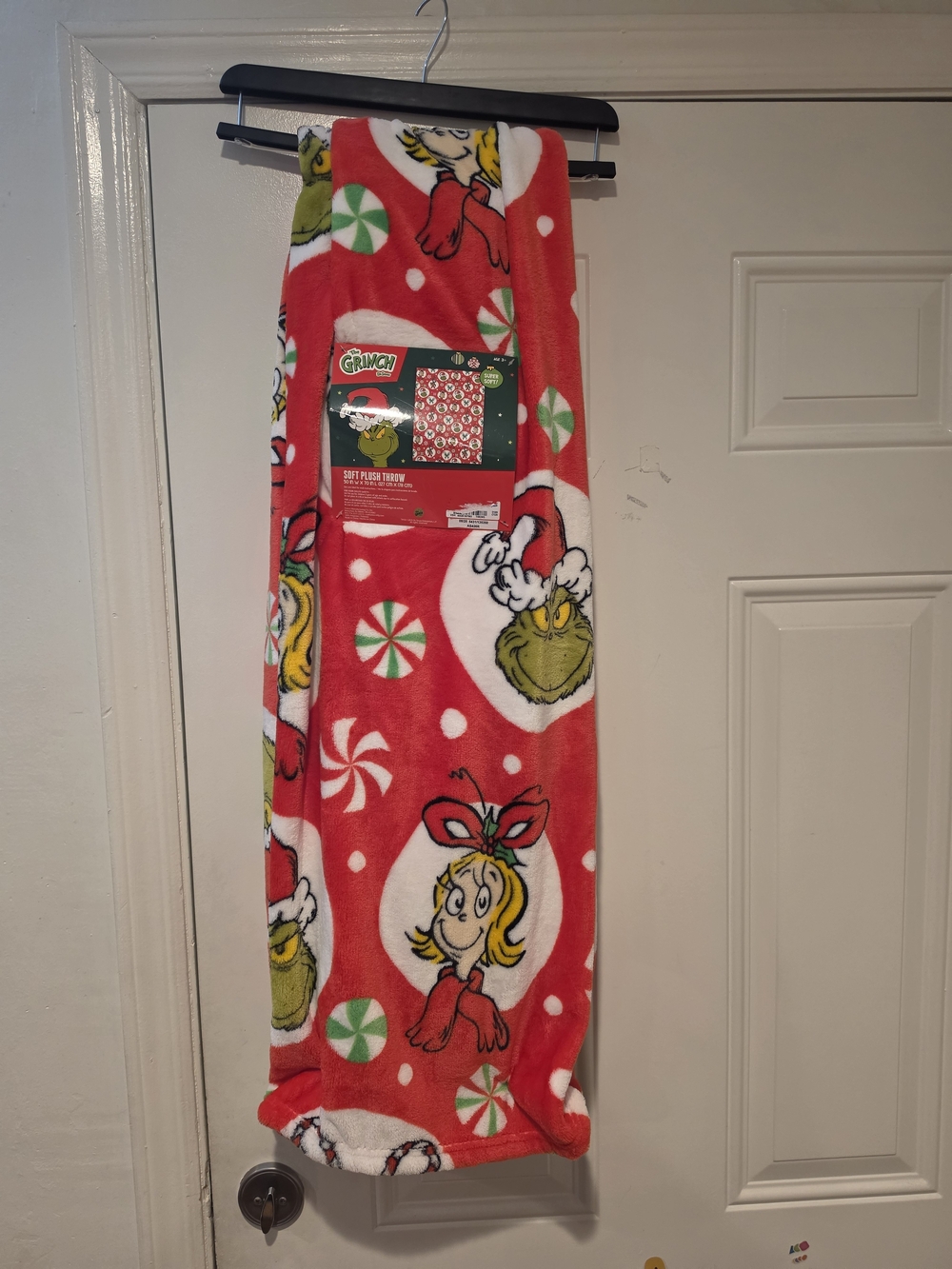 The Grinch Soft Plush Throw